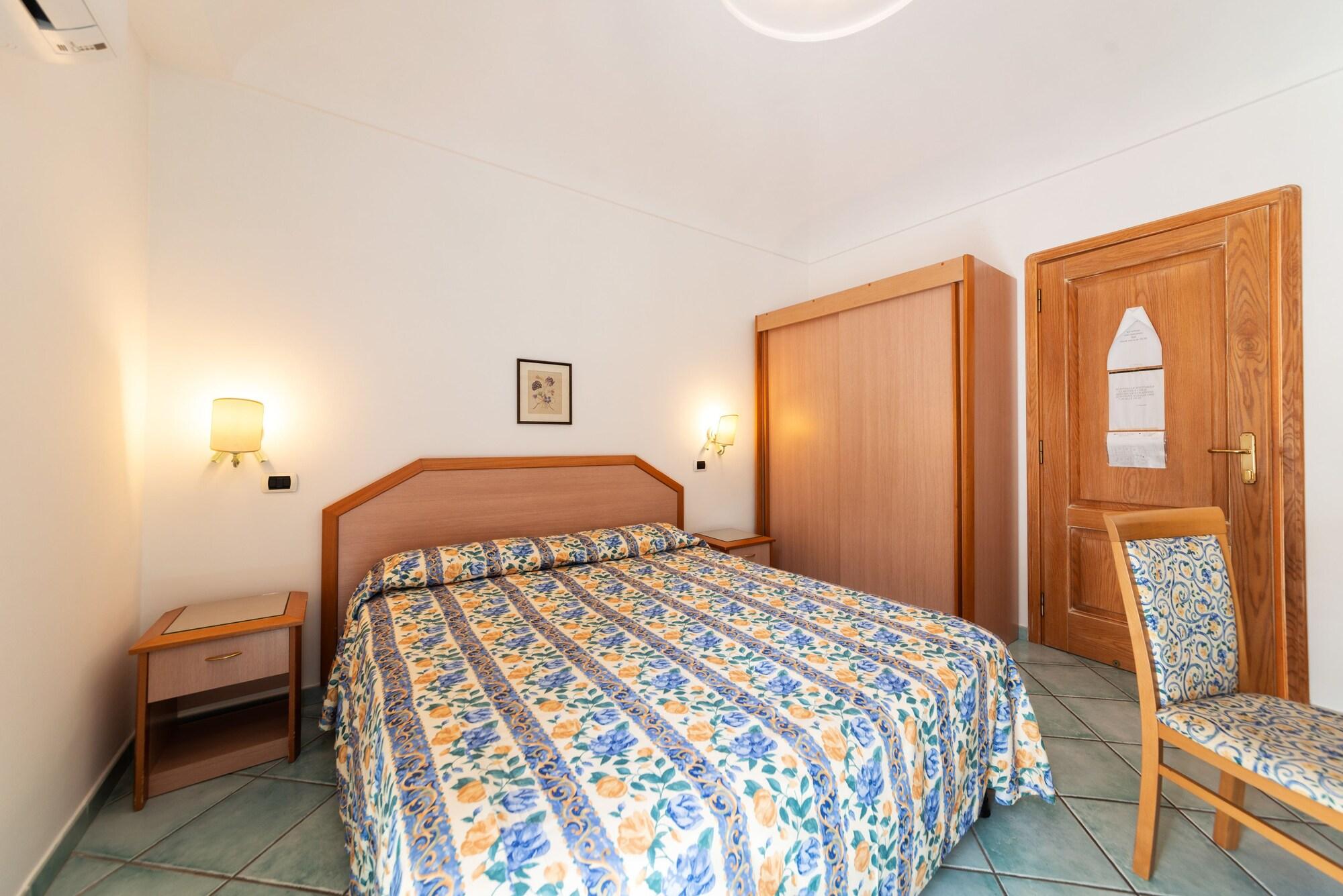 La Capannina - Hotel & Apartments Ischia Bagian luar foto